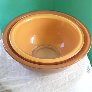 2 Stacking Pyrex Bowls Clear Bottom Duo Tone Beige/Brown & Pink/Peach